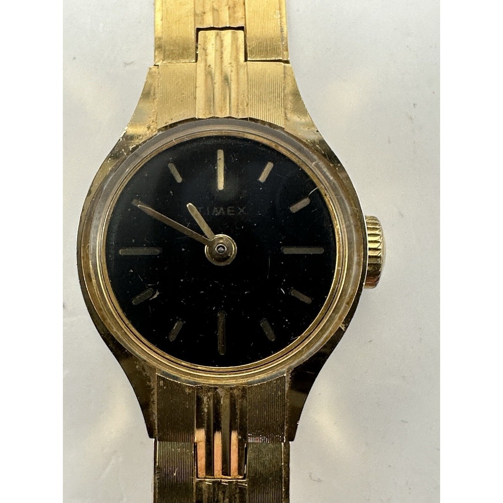 Vintage Timex 1982 Manual Wind Ladies Broken Clasp 18MM 7" Gold Tone Working A44